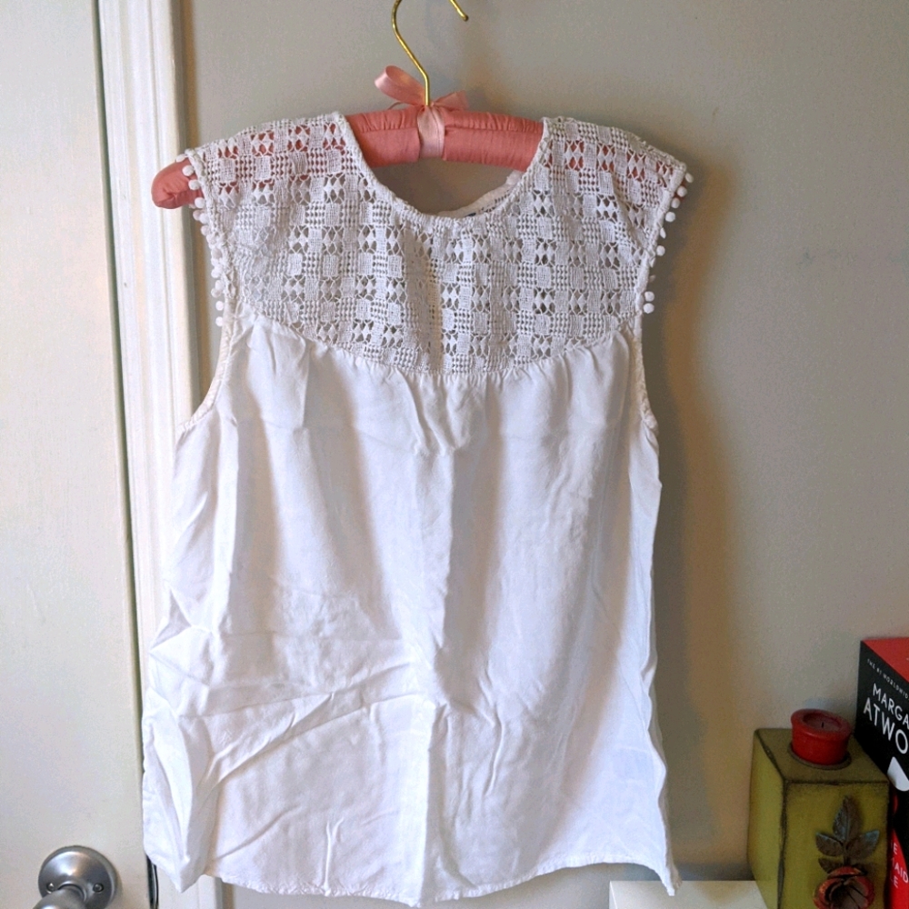 Bundle of 2 white summer tops size Small